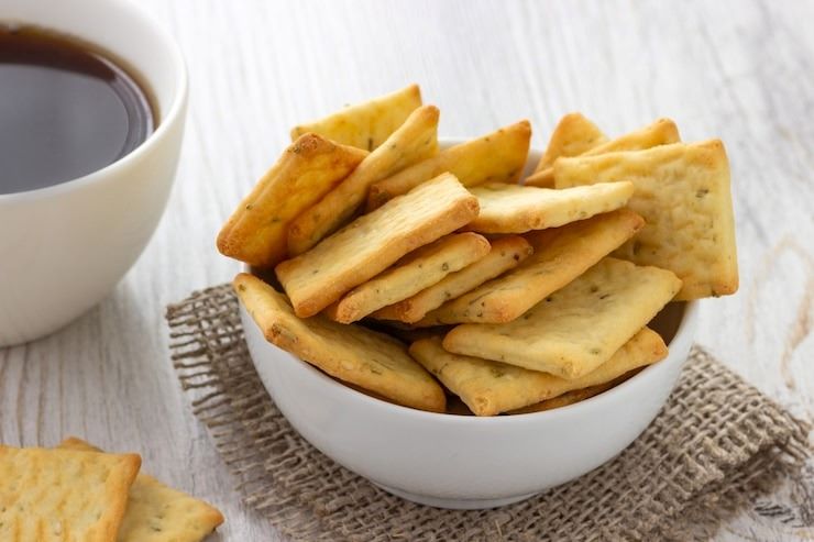 Biscoitinhos de parmesão - Buscando aquele petisco gostoso para comer nos intervalos da refeição? Então achou!