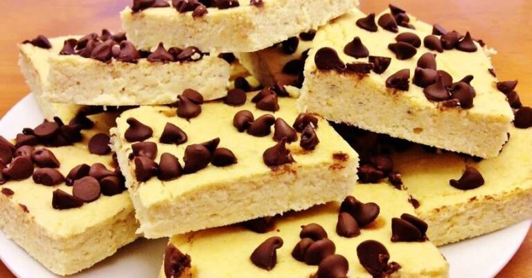 incrível de Blondies de Grão de Bico com Creme de Amêndoas de Baunilha.