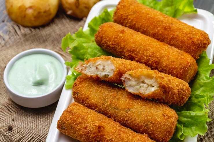 Com essa receita de croquete de arroz e mussarela, você terá uma opção irresistível para servir em diversas ocasiões.