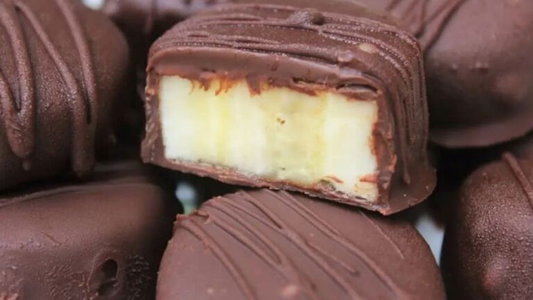 Receita Saudável de Bombom com Banana, Pasta de Amendoim e Cacau. Vamos aprender a fazer? Confira em nosso site