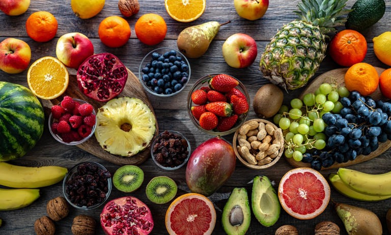 Benefícios das Frutas para a Ansiedade. Essa abordagem natural oferece benefícios duradouros para a saúde mental.