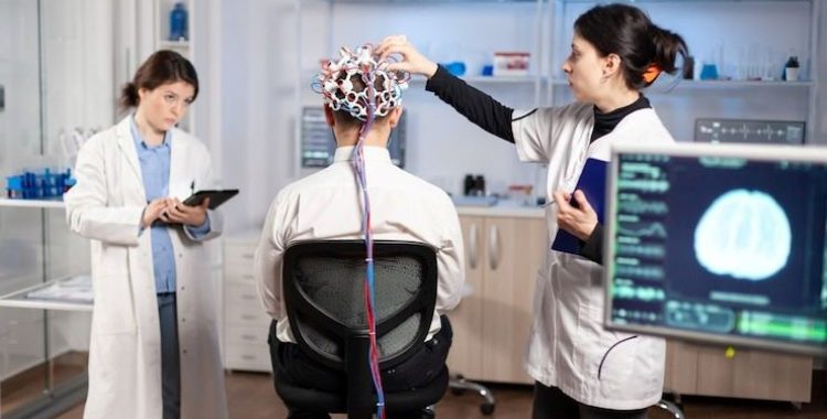 Estimulação Cerebral para Tratar Depressão. Com resultados positivos e a conveniência de realizar o tratamento no conforto do lar