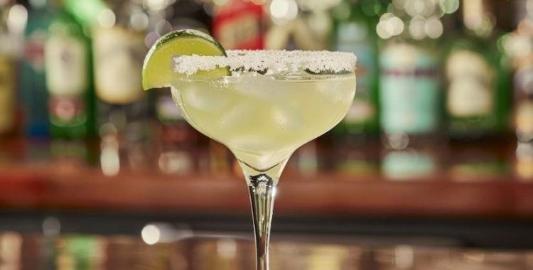 Margarita: O Clássico Coquetel Mexicano. A Margarita é um coquetel versátil e delicioso, perfeito para qualquer ocasião. 